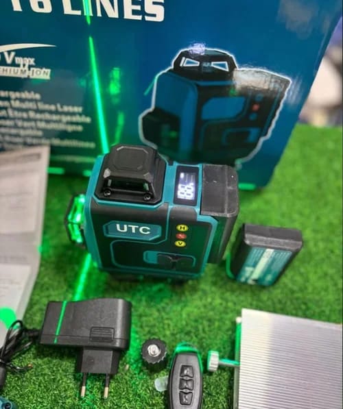 Livella laser autolivellante con linee verdi a 360 gradi proiettate sulle pareti
