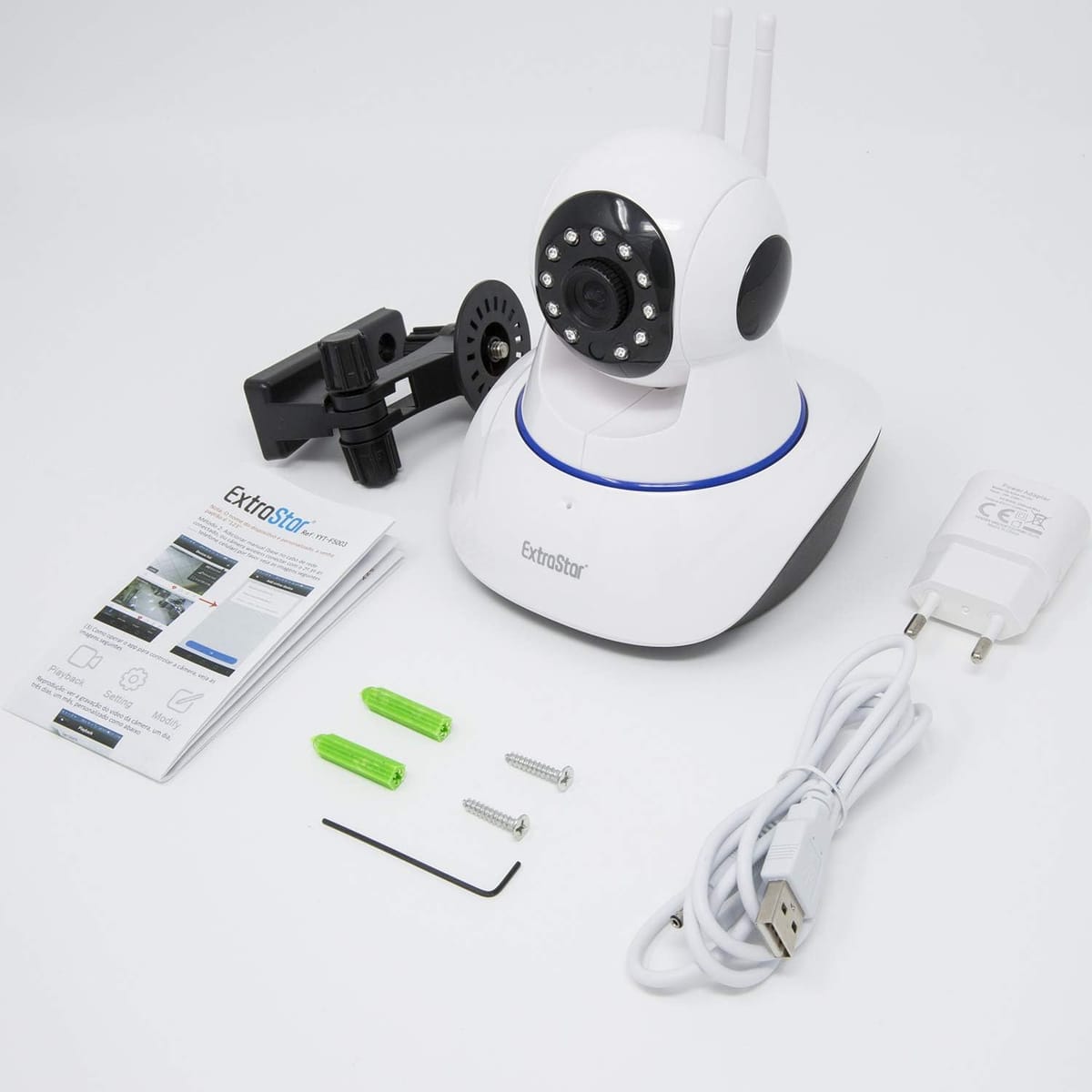 Contenuto della confezione della telecamera Wi-Fi: corpo con antenne, staffa, alimentatore, cavo e manuale